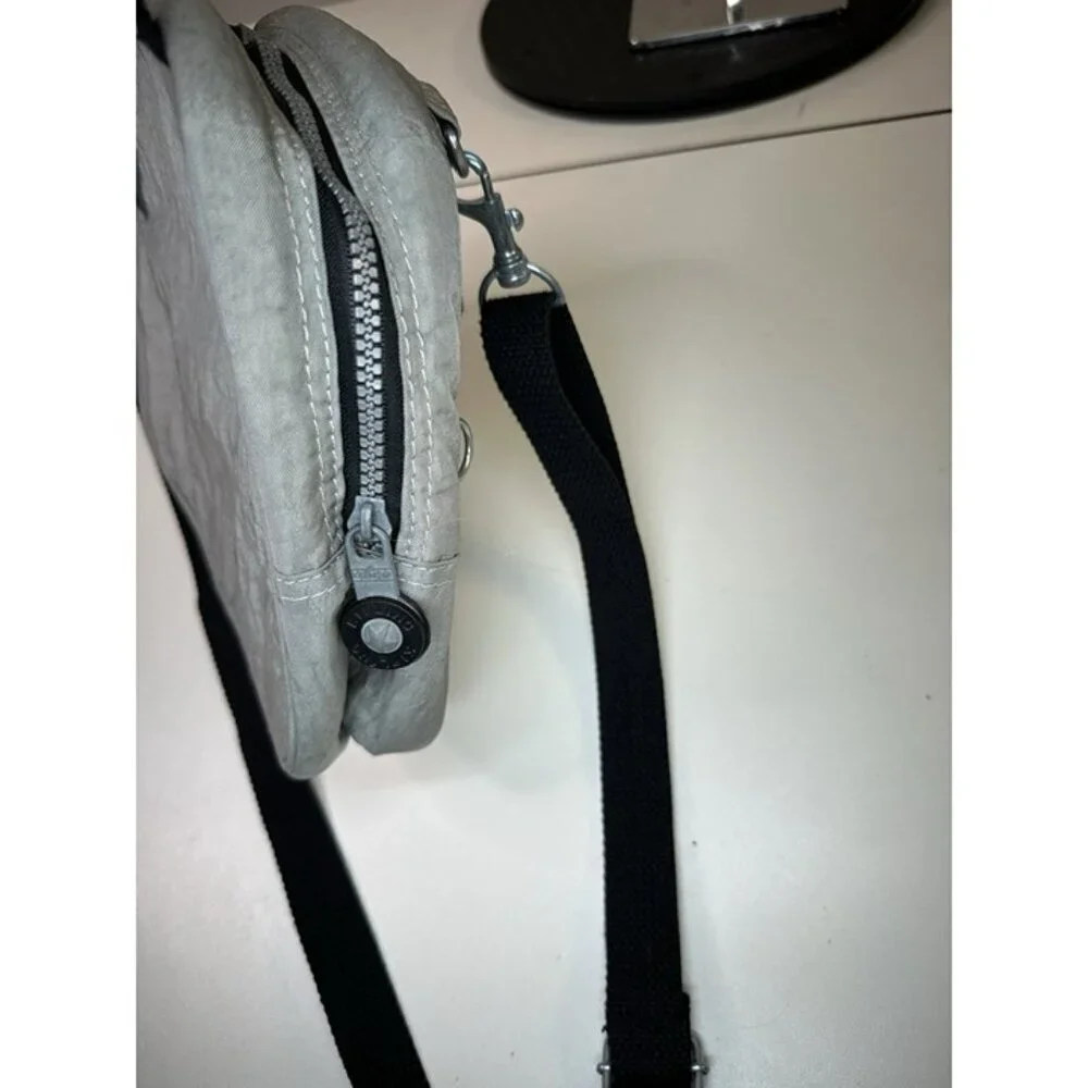 Kipling Small Gray Bag Pockets Logo Unisex Stitching